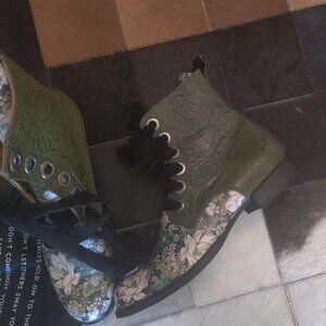 John Fluevog boots size 12W 10M New